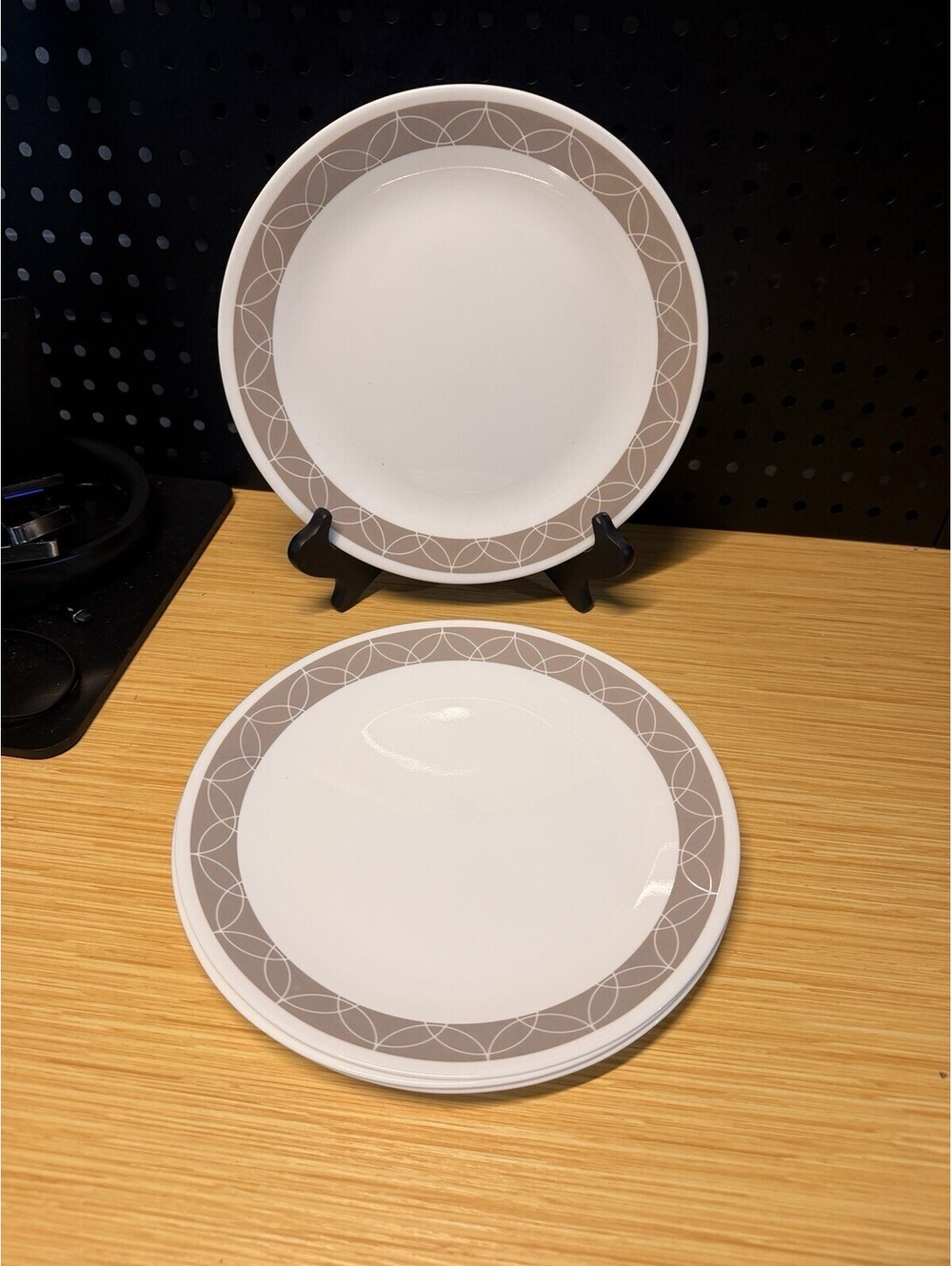 Corelle Sand Sketch 4 Dinner Plates 10.25" Taupe Geometric